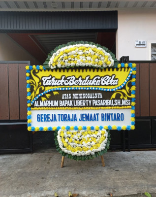 Papan Bunga Duka di Puuwatu