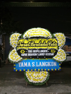 Papan Bunga Duka di Puuwatu